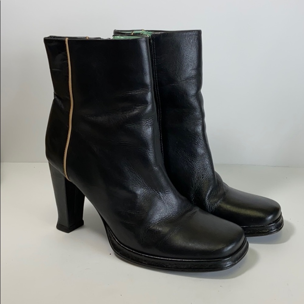 Black Women's Leather Ankle Boots with Contrast Trim